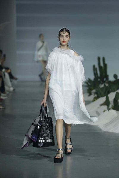 Look 16